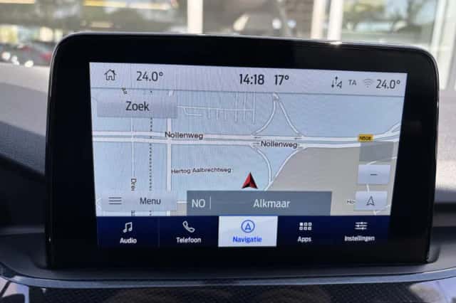 Ford Kuga (2023) thumbnail 10