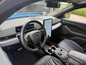Ford Mustang Mach-E (2021) thumbnail 15