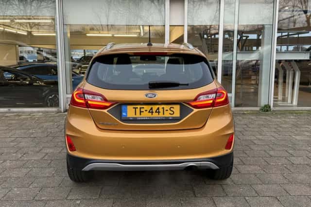 Ford Fiesta (2018) thumbnail 4