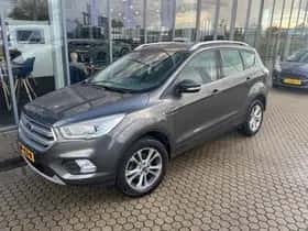 Ford Kuga (2018) thumbnail 3