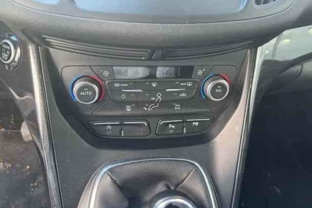 Ford Kuga (2018) thumbnail 7
