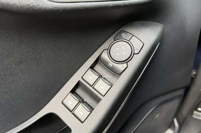 Ford Fiesta (2023) thumbnail 19