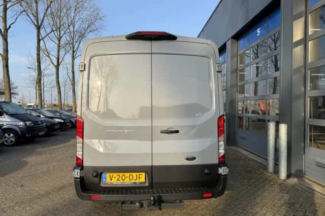 Ford Transit (2024) thumbnail 4