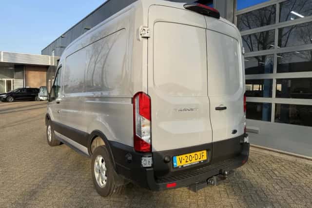 Ford Transit (2024) thumbnail 5