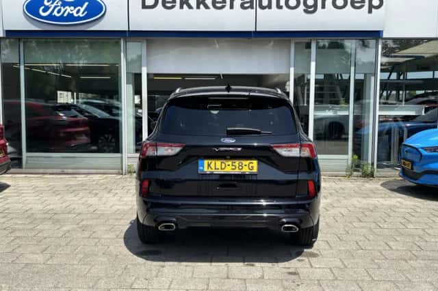 Ford Kuga (2022) thumbnail 4