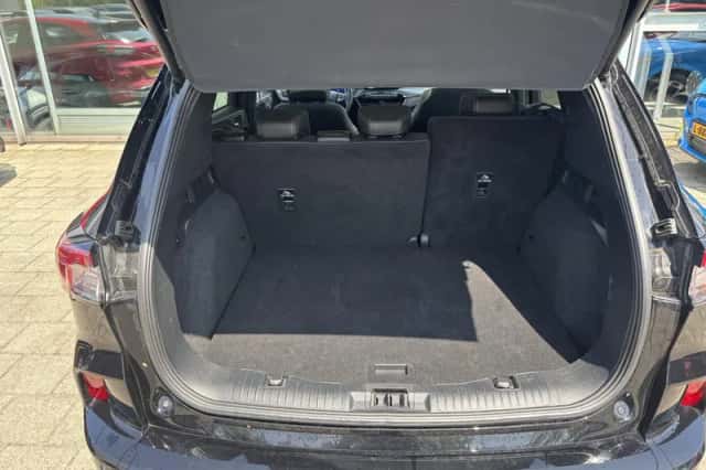 Ford Kuga (2022) thumbnail 6