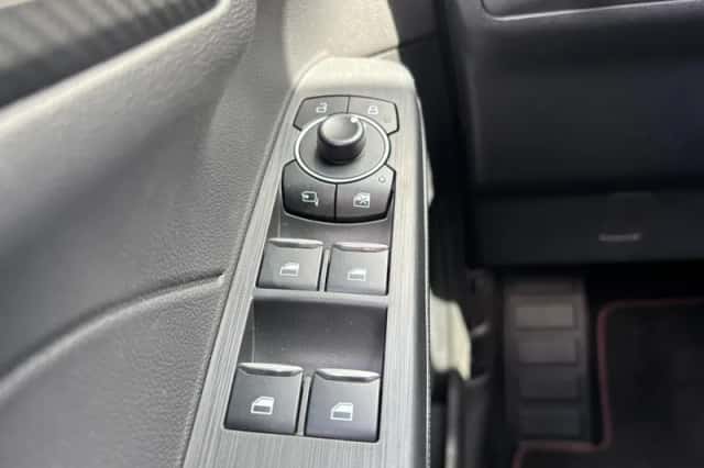 Ford Kuga (2026) thumbnail 3