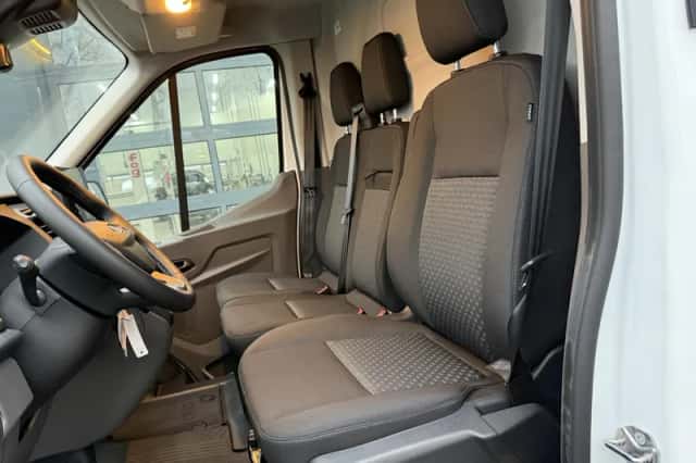 Ford Transit (2024) thumbnail 11