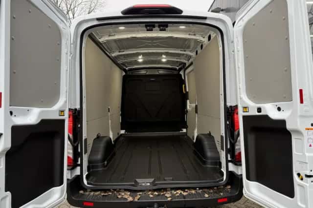 Ford Transit (2024) thumbnail 19