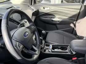 Ford Kuga (2019) thumbnail 13