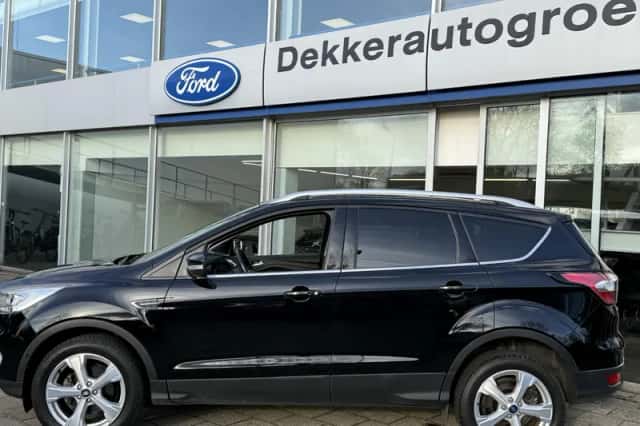 Ford Kuga (2019) thumbnail 3