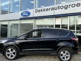 Ford Kuga (2019) thumbnail 3