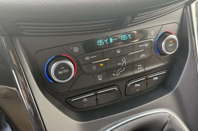 Ford Kuga (2019) thumbnail 23