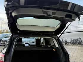 Ford Kuga (2019) thumbnail 5