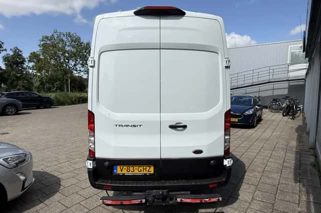 Ford Transit (2024) thumbnail 4