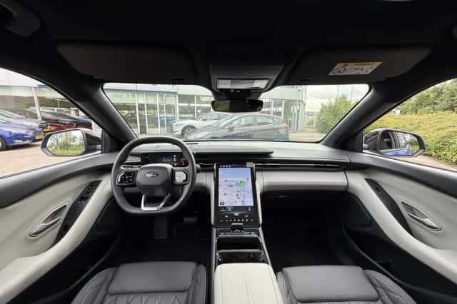 Ford Explorer (2026) thumbnail 12