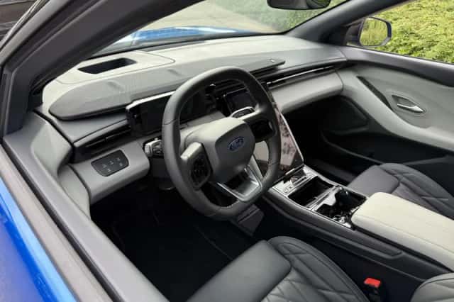 Ford Explorer (2026) thumbnail 13