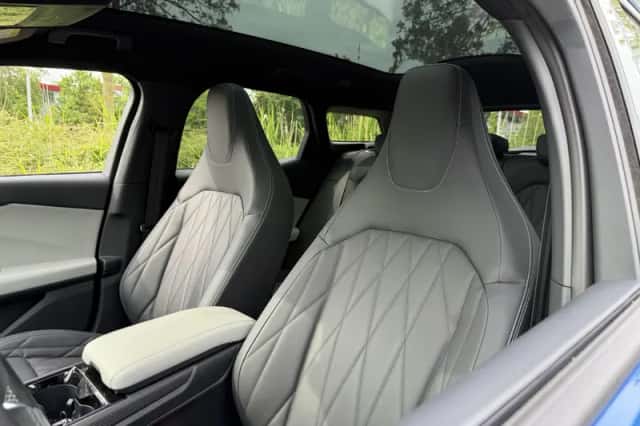 Ford Explorer (2026) thumbnail 14