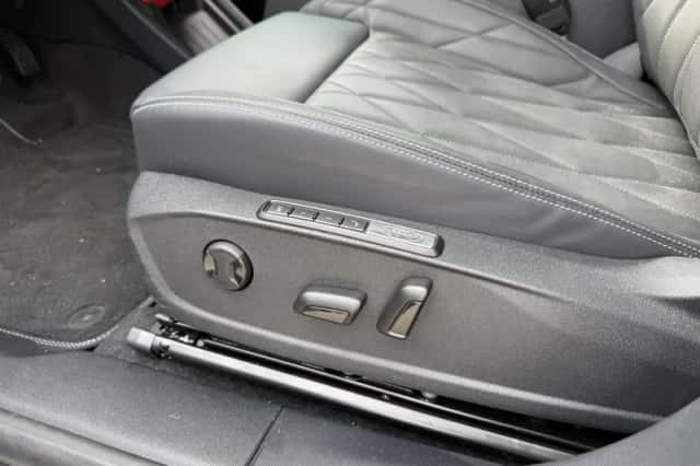 Ford Explorer (2026) thumbnail 15