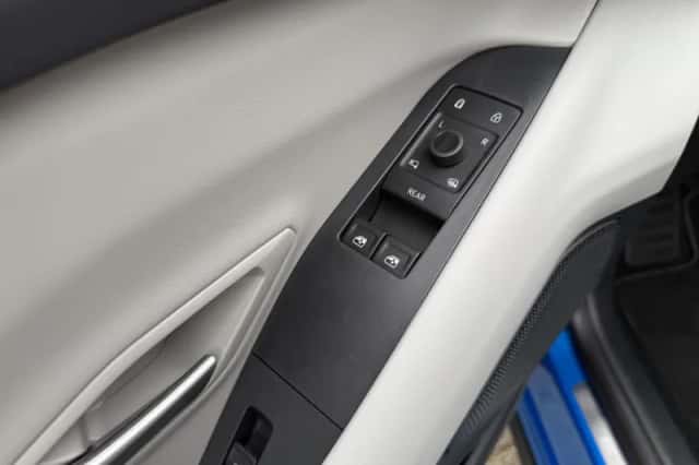 Ford Explorer (2026) thumbnail 16