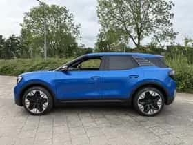 Ford Explorer (2026) thumbnail 3