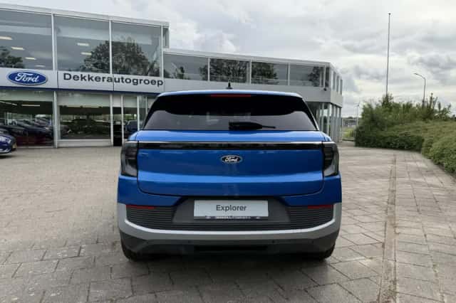 Ford Explorer (2026) thumbnail 4