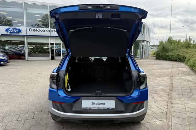 Ford Explorer (2026) thumbnail 5