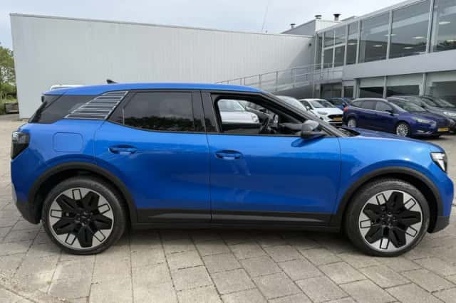 Ford Explorer (2026) thumbnail 6