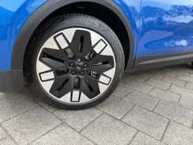 Ford Explorer (2026) thumbnail 10