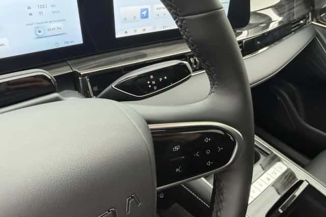 Omoda 5 EV (2026) thumbnail 42