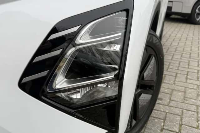 Omoda 5 EV (2026) thumbnail 9