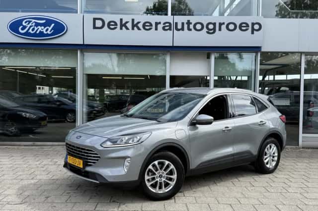 Ford Kuga (2023) thumbnail 2