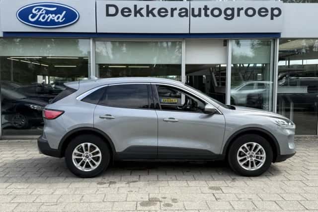Ford Kuga (2023) thumbnail 6