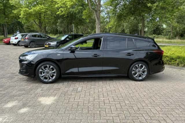 Ford Focus (2024) thumbnail 6