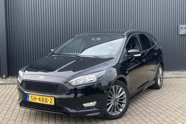 Ford Focus (2018) thumbnail 2