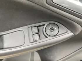 Ford Focus (2018) thumbnail 12