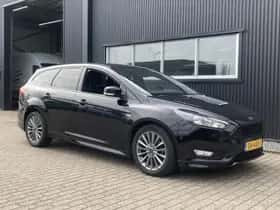 Ford Focus (2018) thumbnail 3