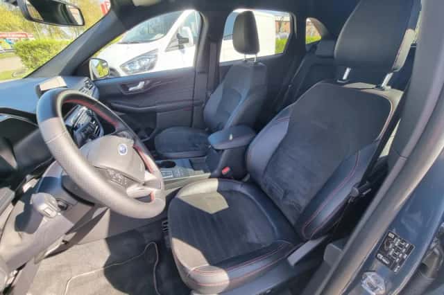 Ford Kuga (2023) thumbnail 14