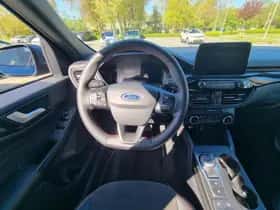 Ford Kuga (2023) thumbnail 16