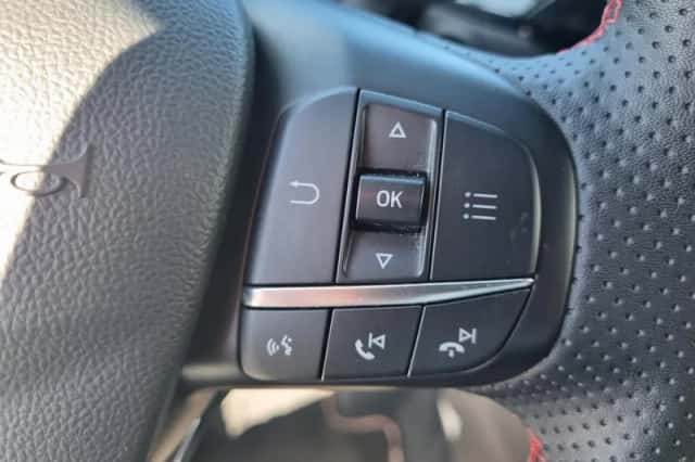 Ford Kuga (2023) thumbnail 18