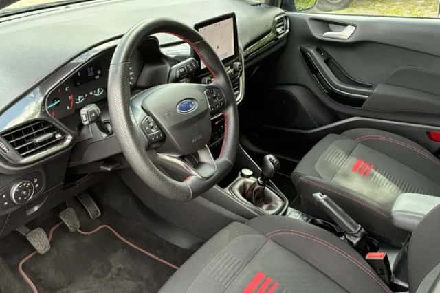 Ford Fiesta (2023) thumbnail 3