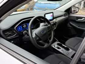 Ford Kuga (2021) thumbnail 2