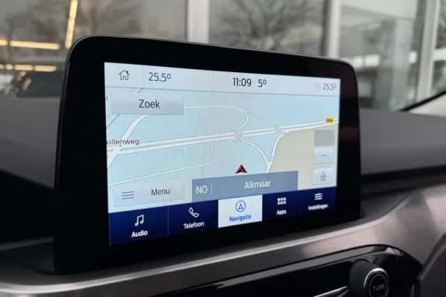 Ford Kuga (2021) thumbnail 12