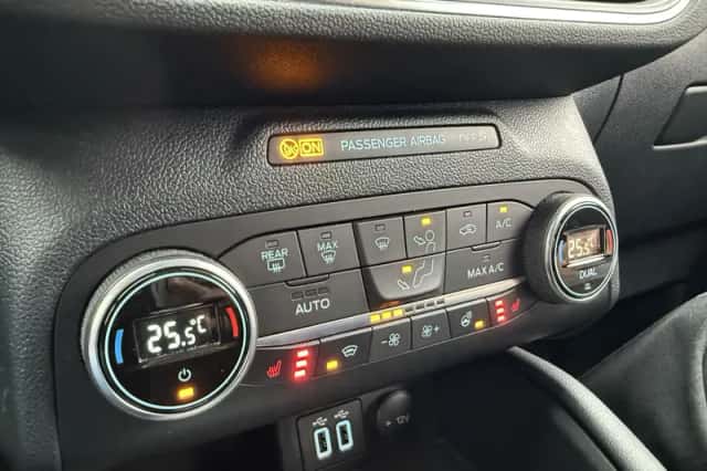 Ford Kuga (2021) thumbnail 16