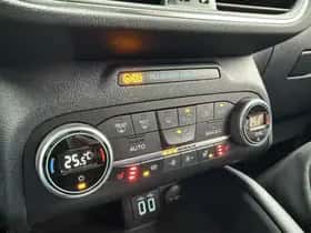 Ford Kuga (2021) thumbnail 16