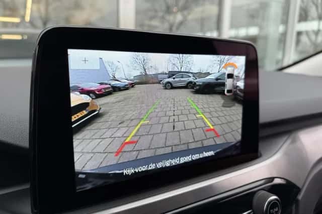 Ford Kuga (2021) thumbnail 18
