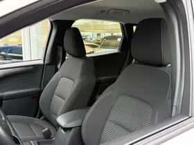Ford Kuga (2021) thumbnail 3