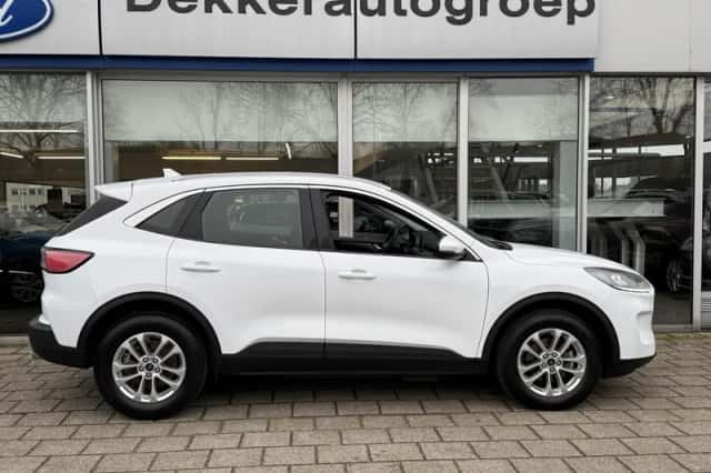 Ford Kuga (2021) thumbnail 22