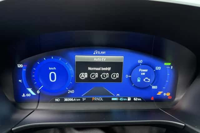 Ford Kuga (2021) thumbnail 23