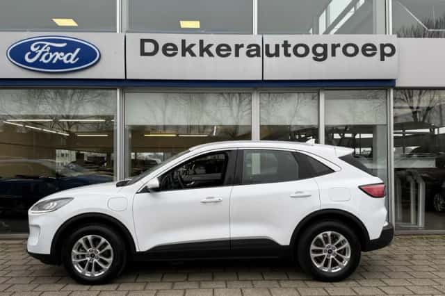 Ford Kuga (2021) thumbnail 4